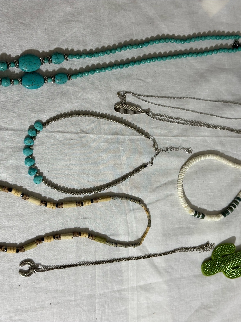 Large Western Boho Costume Jewelry Lot--Necklaces, Bracelets, and Earrings - Picture 8 of 15
